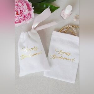 Style Me Pretty Bridesmaid Favor Bags – Set of 4 (Beige/Gold/Pink)